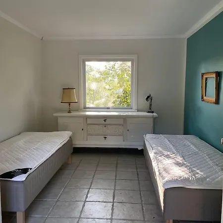 Stort Rummeligt Hus Stege