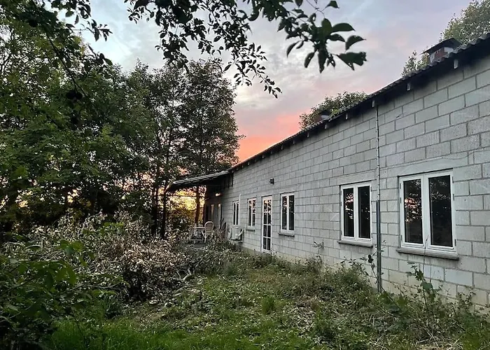 Stort Rummeligt Hus 스테지